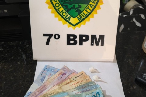 PM faz apreensão de drogas e dinheiro